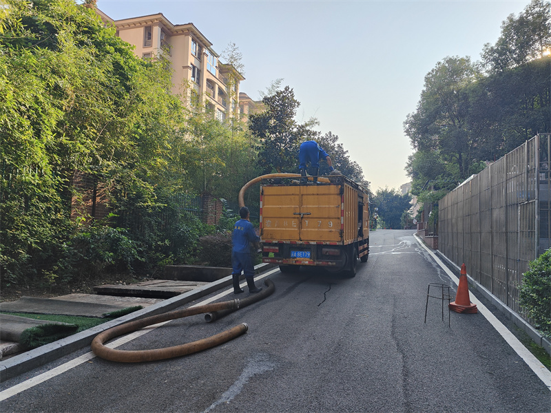 永川化粪池清掏