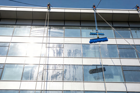 永川高空外墙清洗不同材质的清洗工艺  